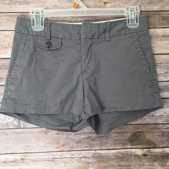 SALE‼️Banana Republic Size 0 Gray Short - Picture 2 of 7